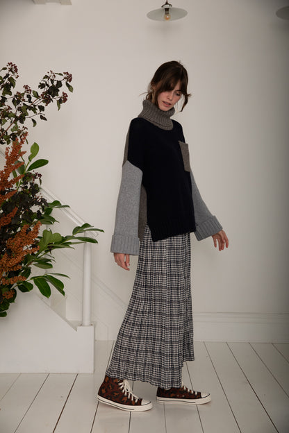 Pascal Skirt  - Midnight Check